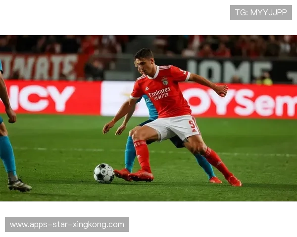 本菲卡奥尔斯内斯头球攻门再度建功，演绎超级比赛瞬间